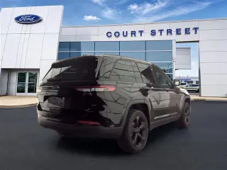 Jeep Grand Cherokee 2023 4x4 Laredo 4dr SUV