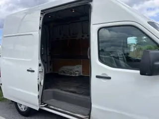 2017 Nissan NV