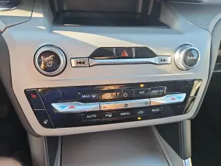 Explorador Ford 2023 XLT 4dr SUV