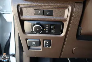 Ford Expedition 2023 4x4 King Ranch 4dr SUV