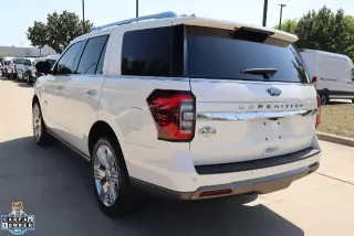 Ford Expedition 2023 4x4 King Ranch 4dr SUV