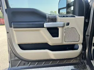 Ford F-250 Super Duty 2019 4x4 Lariat 4dr Crew Cab 8 ft. LB Pickup