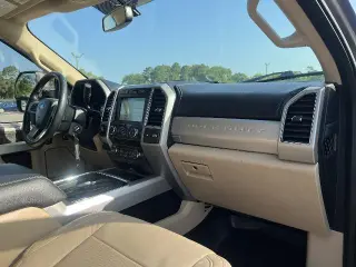 Ford F-250 Super Duty 2019 4x4 Lariat 4dr Crew Cab 8 ft. LB Pickup
