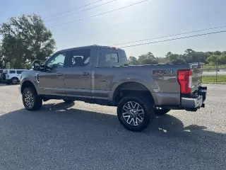 Ford F-250 Super Duty 2019 4x4 Lariat 4dr Crew Cab 8 ft. LB Pickup