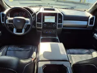 Ford F-250 Super Duty 2019 4x4 Lariat 4dr Crew Cab de 6.8 ft. Pickup