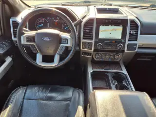 Ford F-250 Super Duty 2019 4x4 Lariat 4dr Crew Cab de 6.8 ft. Pickup