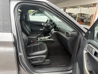 Ford Explorer 2023 XLT 4x4 SUV