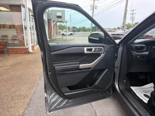 Ford Explorer 2023 XLT 4x4 SUV