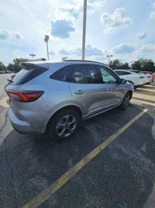 Ford Escape 2024 con tracción en las fouraz ST-Line 4dr SUV