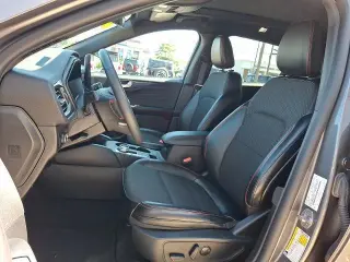 Ford Escape 2024 con tracción en las cuatro ruedas ST-Line 4dr SUV