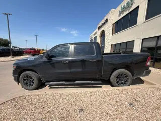 Ram 1500 2023 4x2 Tradesman 4dr Crew Cab 5.6 ft. SB Pickup