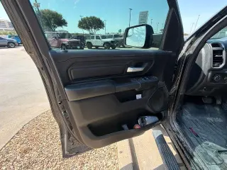 Ram 1500 2023 4x2 Tradesman 4dr Crew Cab 5.6 ft. SB Pickup