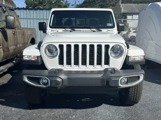 Jeep Gladiator 2022 4x4 Overland 4dr Crew Cab 5.0 ft. SB