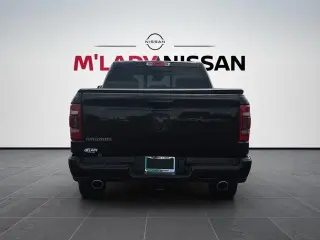 Ram 1500 2021 4x4 Laramie 4dr Crew Cab 5.6 ft. SB Pickup