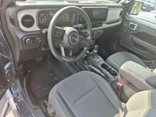 Jeep Gladiator 2025 4x4 NightHawk 4dr Cabina de Trabajo 5.0 ft. SB