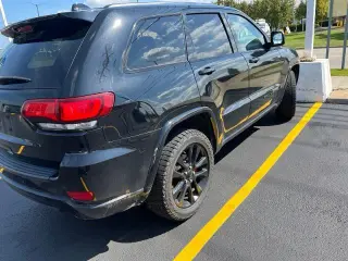 Jeep Grand Cherokee 2019 4x4 Laredo 4dr SUV