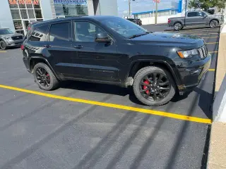 Jeep Grand Cherokee 2019 4x4 Laredo 4dr SUV
