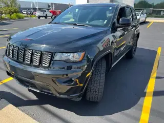 Jeep Grand Cherokee 2019 4x4 Laredo 4dr SUV