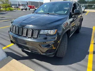 Jeep Grand Cherokee 2019 4x4 Laredo 4dr SUV