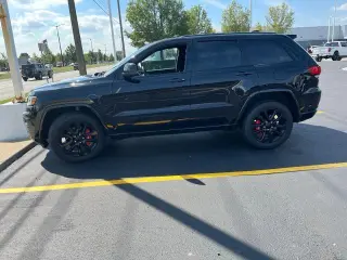 Jeep Grand Cherokee 2019 4x4 Laredo 4dr SUV
