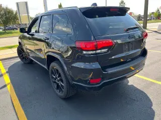 Jeep Grand Cherokee 2019 4x4 Laredo 4dr SUV