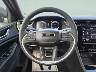 Jeep Grand Cherokee 2024 4x2 Laredo 4dr SUV