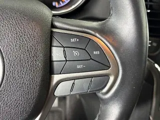 Jeep Grand Cherokee 2018 4x2 Laredo 4dr SUV