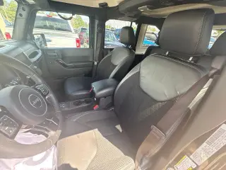 Jeep Wrangler Unlimited 2017 4x4 Sahara 4dr SUV