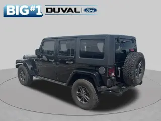 Jeep Wrangler Unlimited 2017 4x4 Sahara 4dr SUV