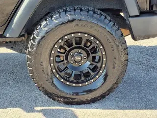 Jeep Wrangler Unlimited 2015 4x4 Sport 4dr SUV