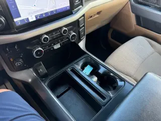 2023 Ford F-150 XL 4WD SuperCrew 5.5' Box