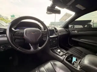 2017 Chrysler 300