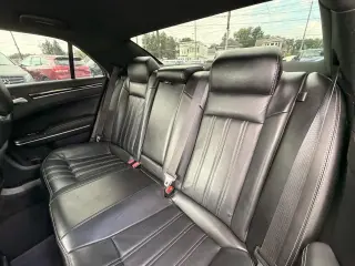 2017 Chrysler 300