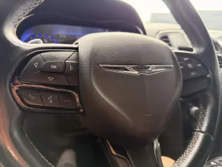 2017 Chrysler 300