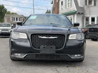 2017 Chrysler 300