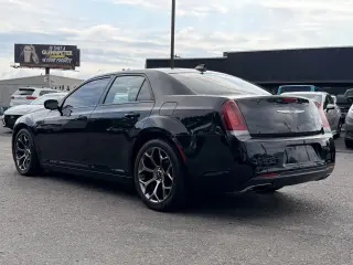 2017 Chrysler 300