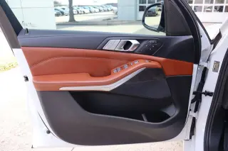 2022 BMW X7