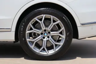 2022 BMW X7
