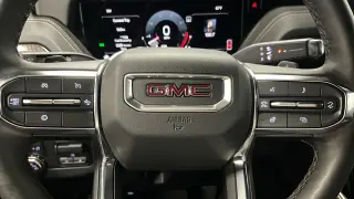2025 GMC Yukon XL