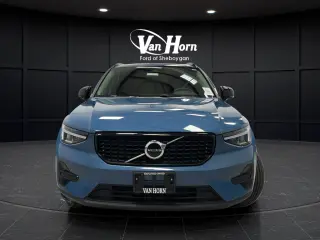 2024 Volvo XC40
