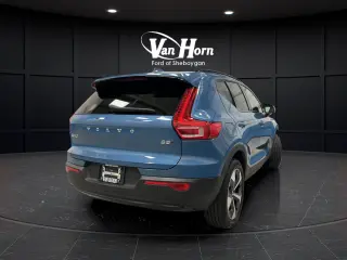 2024 Volvo XC40