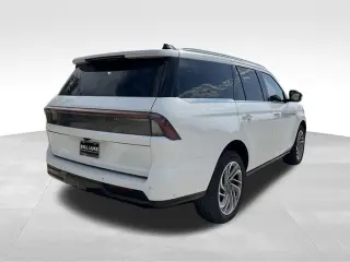 2025 Lincoln Navigator