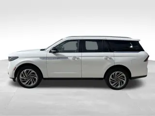 2025 Lincoln Navigator