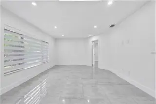 Propiedad en alquiler con 3 dormitorios y 2 baños en Cooper City