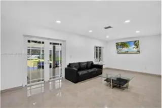 Propiedad de alquiler con 3 dormitorios y 2 baños en Miami