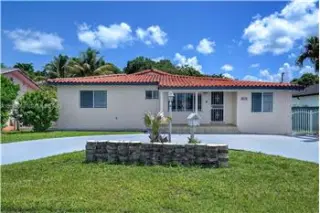 Propiedad de alquiler con 3 dormitorios y 2 baños en Miami