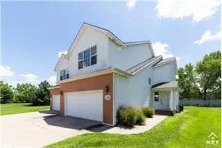 Rental property with 3 bedroom and 2.5 bathroom in Wichita