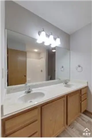 Rental property with 3 bedroom and 2.5 bathroom in Wichita