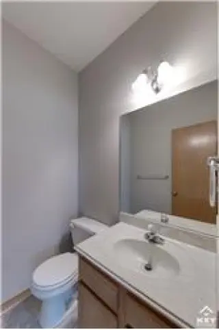 Rental property with 3 bedroom and 2.5 bathroom in Wichita