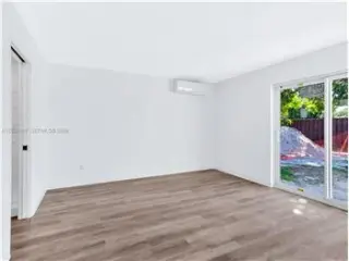 Propiedad de alquiler con 3 dormitorios y 2 baños en Fort Lauderdale